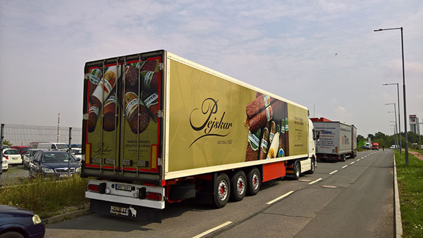 Velkoplošné polepy aut (cooltisk.cz)